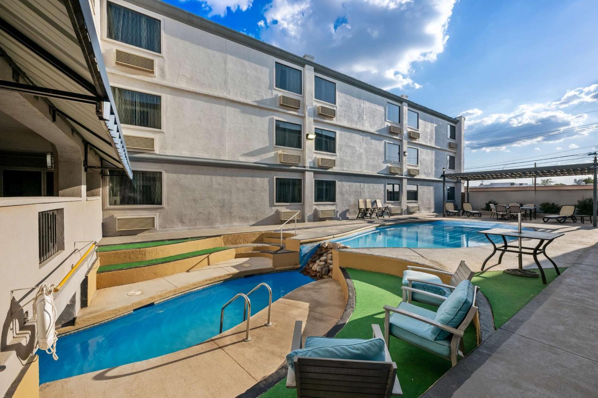 Surestay Plus Hotel By Best Western Lubbock Medical Center Exteriér fotografie