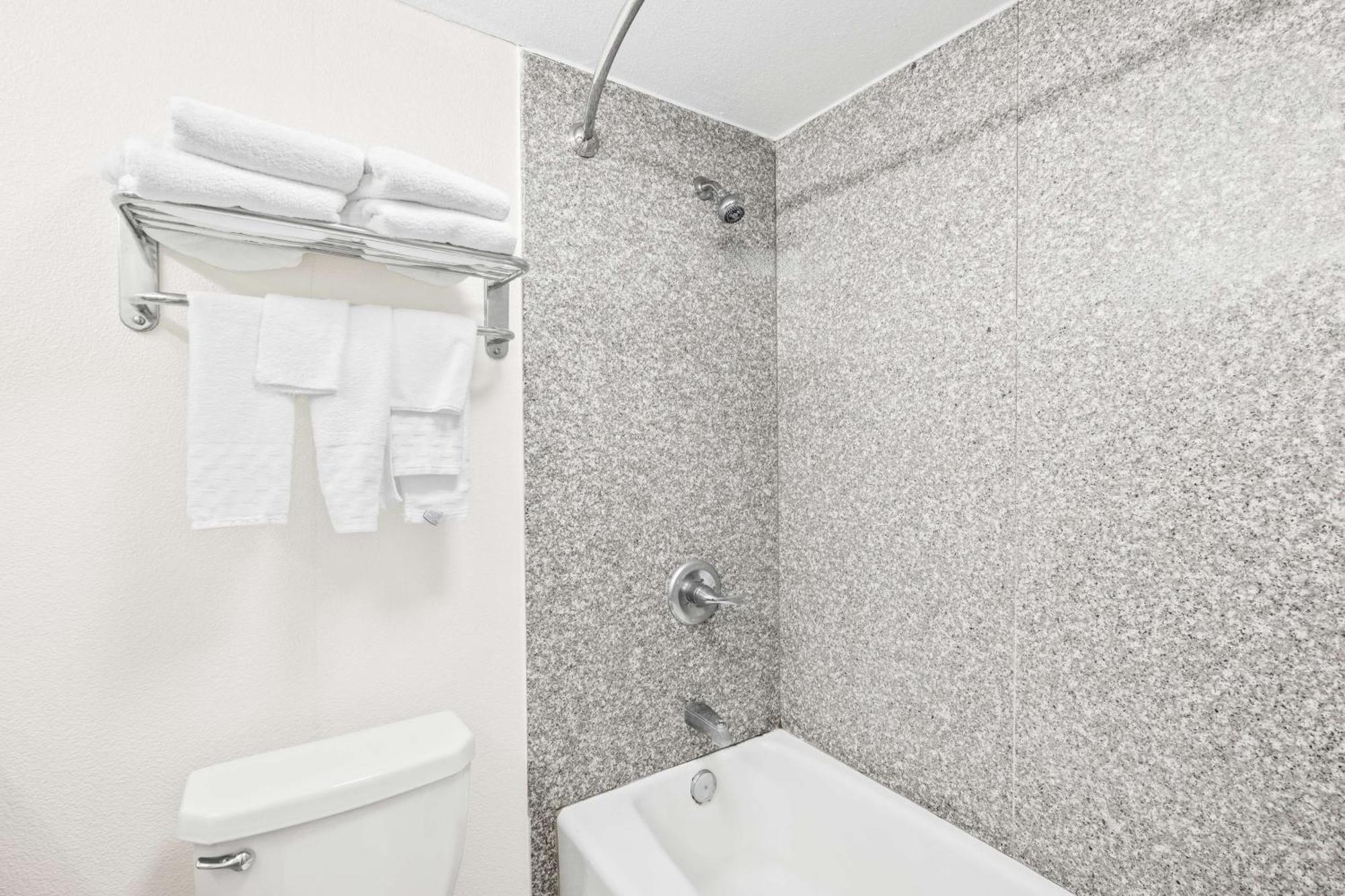 Surestay Plus Hotel By Best Western Lubbock Medical Center Exteriér fotografie
