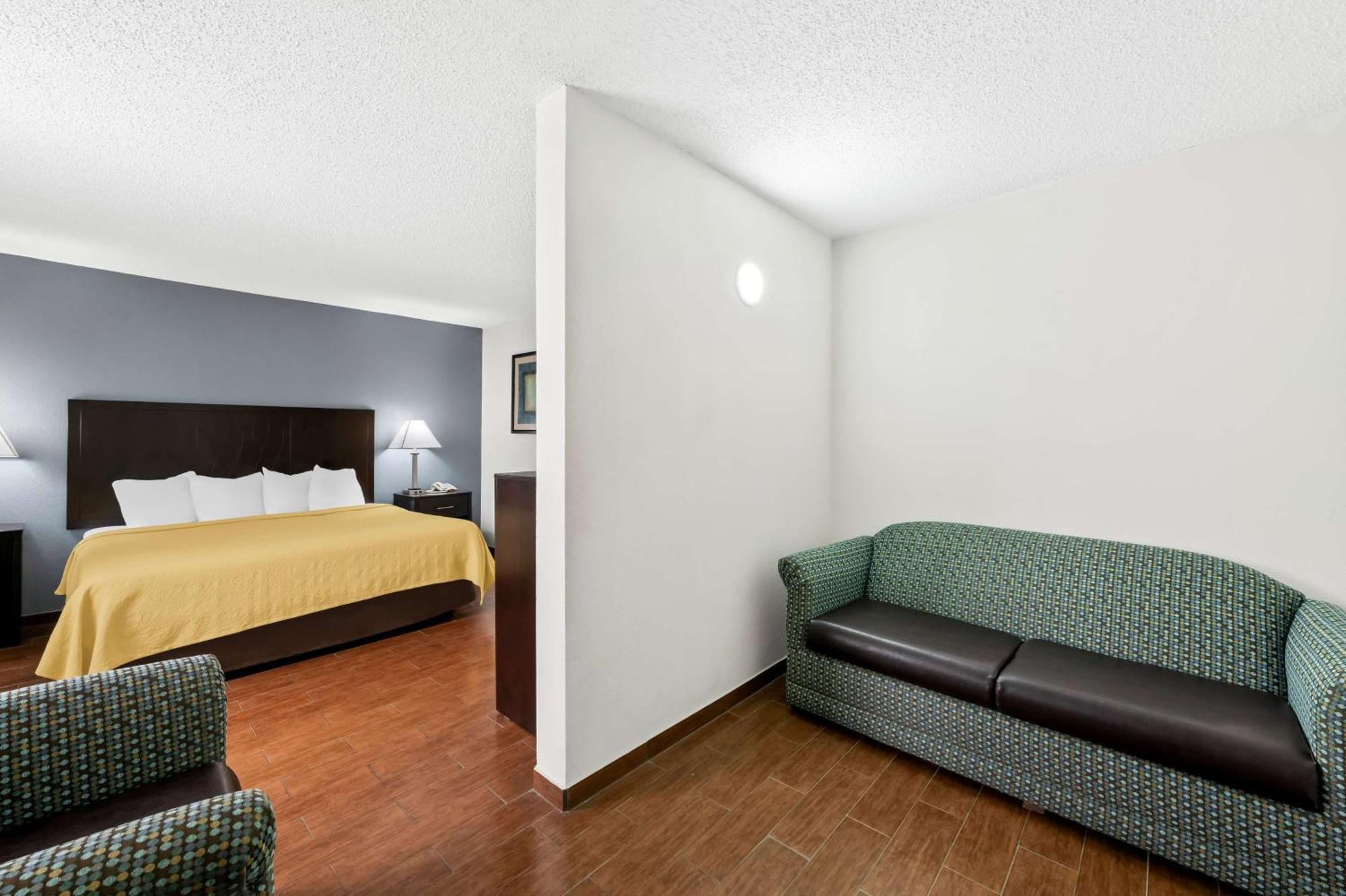Surestay Plus Hotel By Best Western Lubbock Medical Center Exteriér fotografie