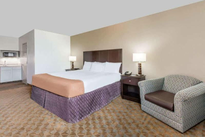 Surestay Plus Hotel By Best Western Lubbock Medical Center Exteriér fotografie