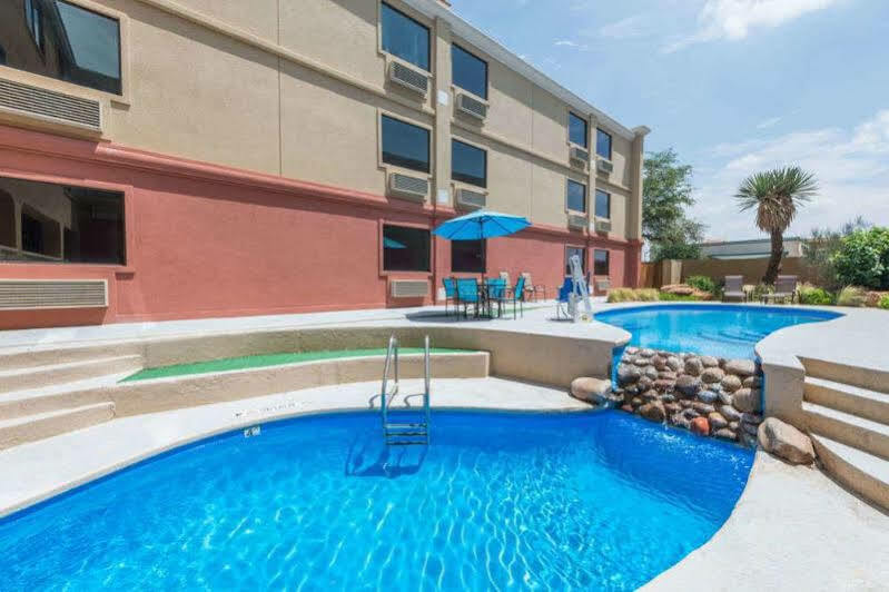 Surestay Plus Hotel By Best Western Lubbock Medical Center Exteriér fotografie
