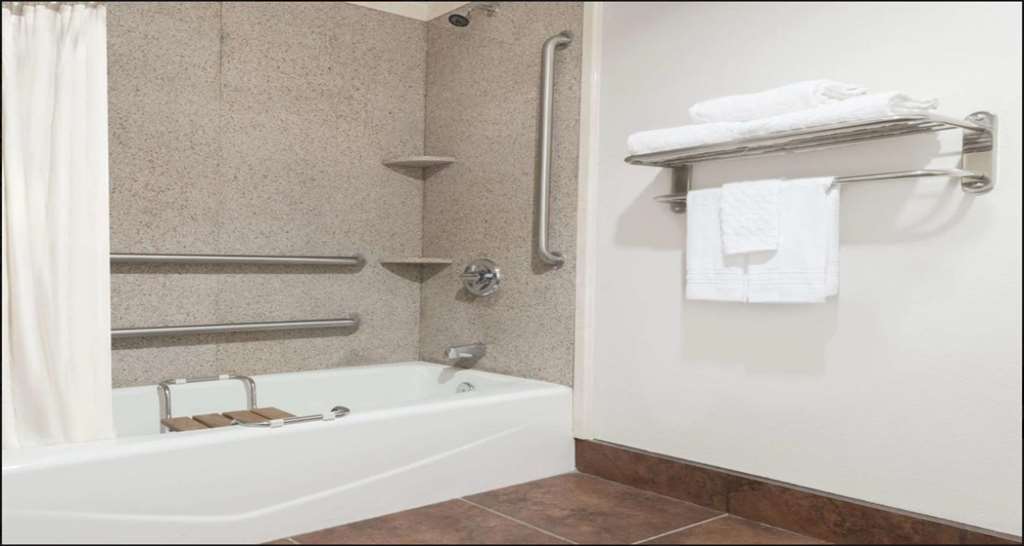 Surestay Plus Hotel By Best Western Lubbock Medical Center Pokoj fotografie