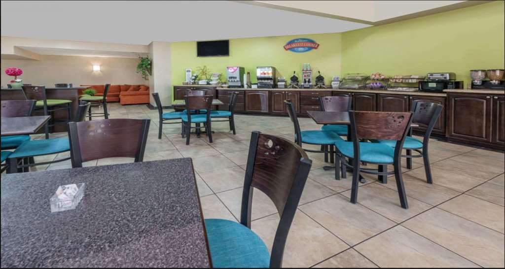 Surestay Plus Hotel By Best Western Lubbock Medical Center Restaurace fotografie